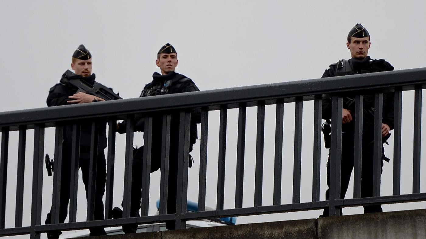 Terrorismo, arrestato 22enne a Carcassone, pianificava attacchi