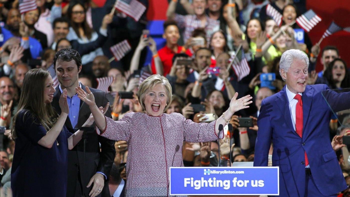 Hillary e Bill Clinton di nuovo nonni: Siamo sulla luna per nipotino
