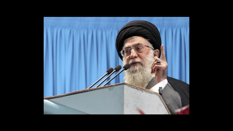 Khamenei: Iran non vuole armi nucleari, sono inutili e nocive