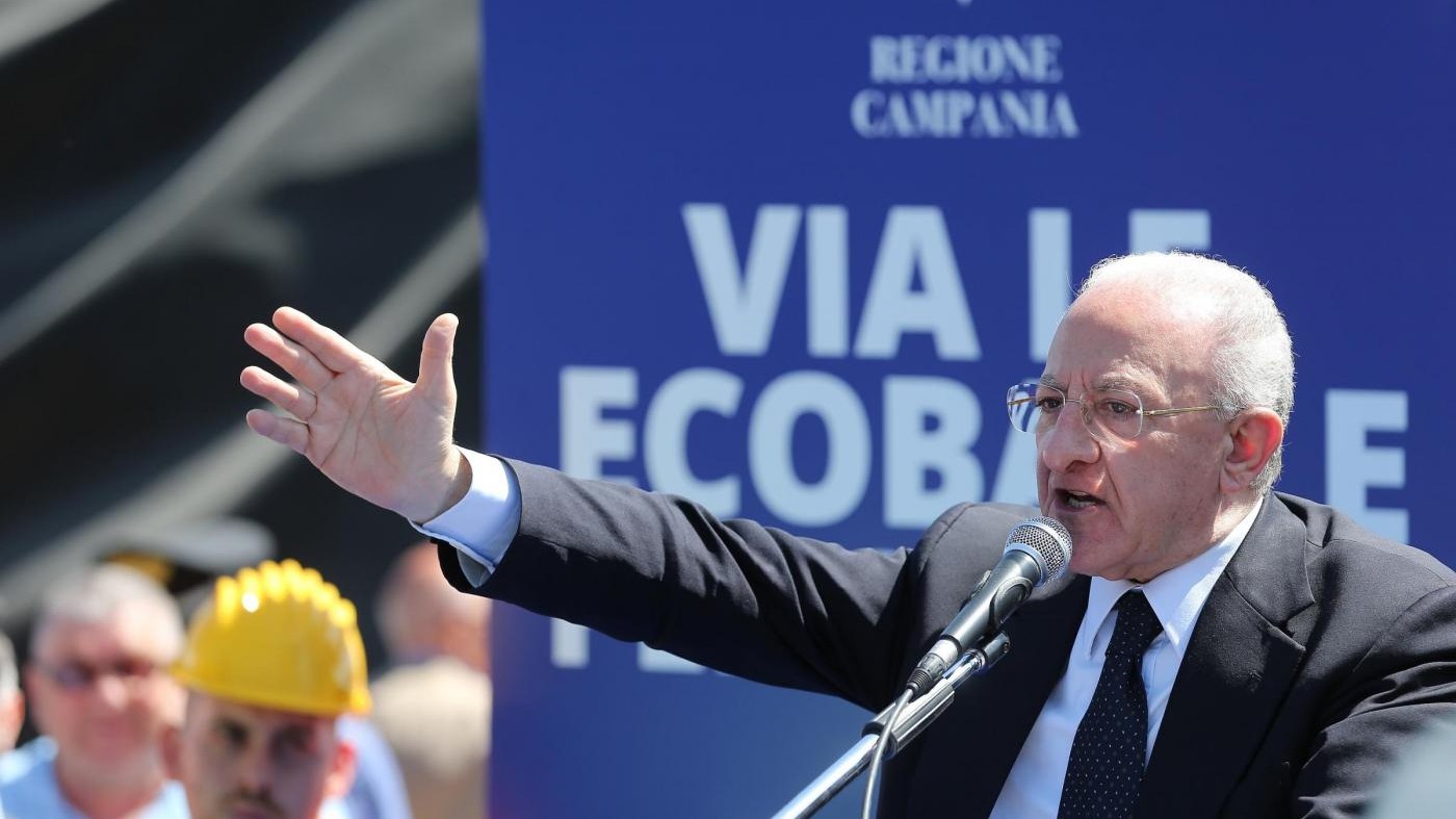 Il governatore campano De Luca: C’era una cimice nel mio studio