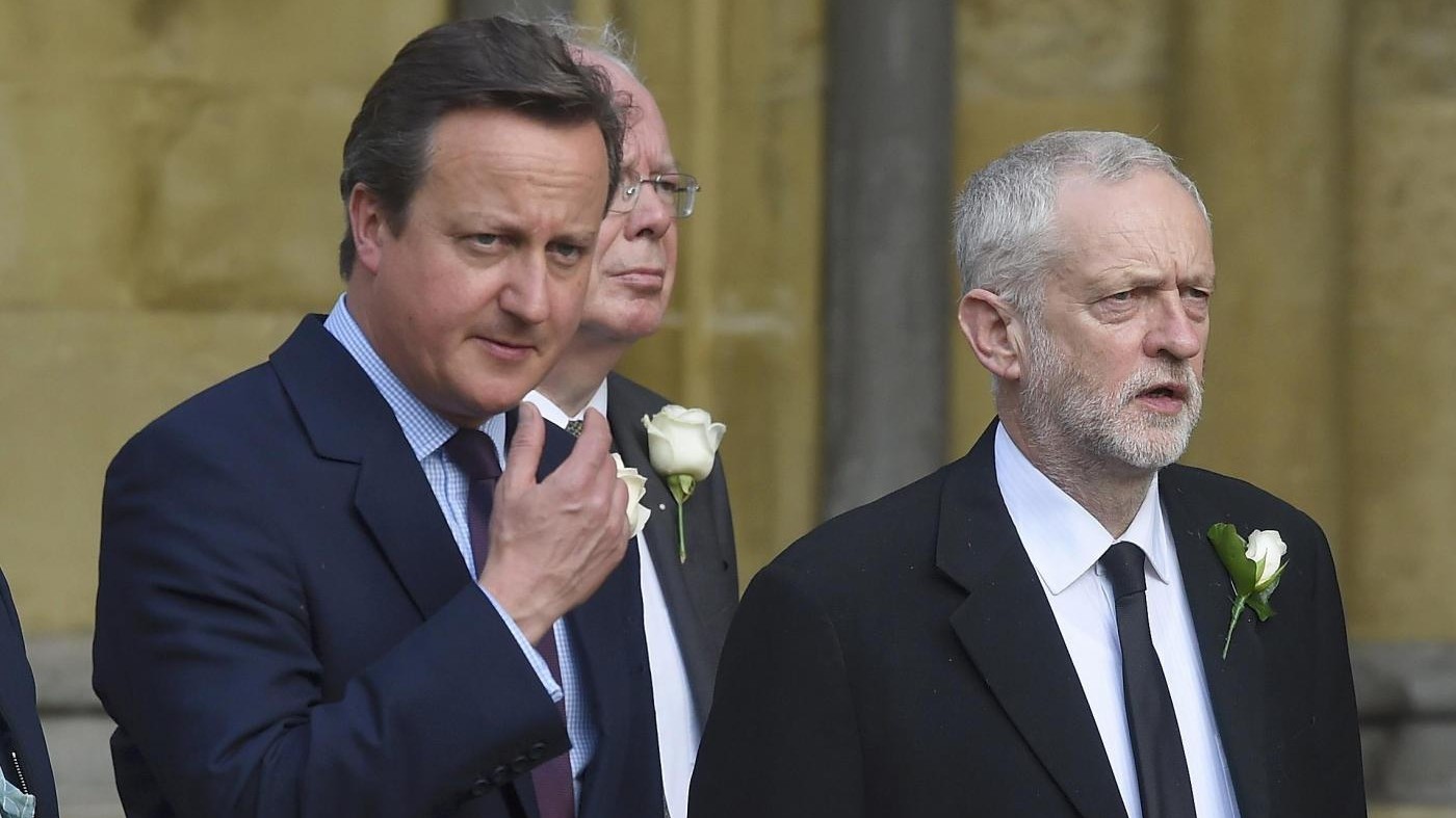 Parlamento Gb ricorda Jo Cox: omaggio di Cameron e Corbyn