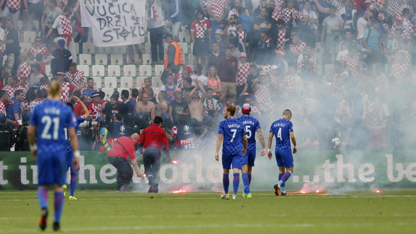 Croazia graziata da Uefa: multa 100mila euro per incidenti