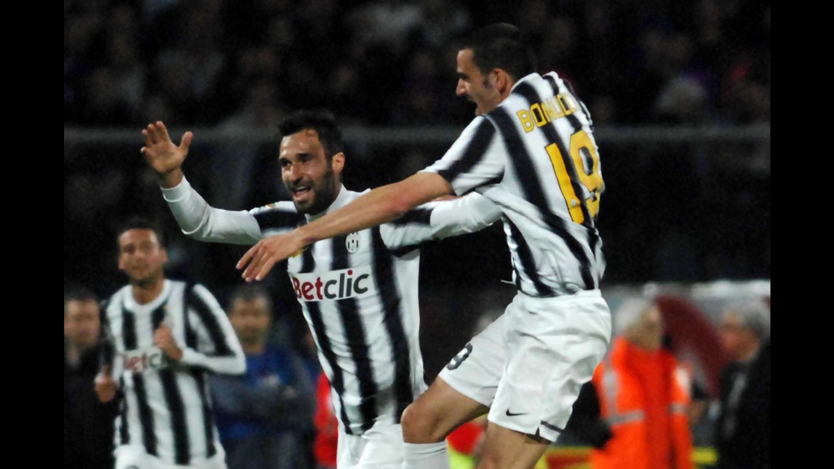 Juve forza cinque, Fiorentina annichilita e Milan resta a +4