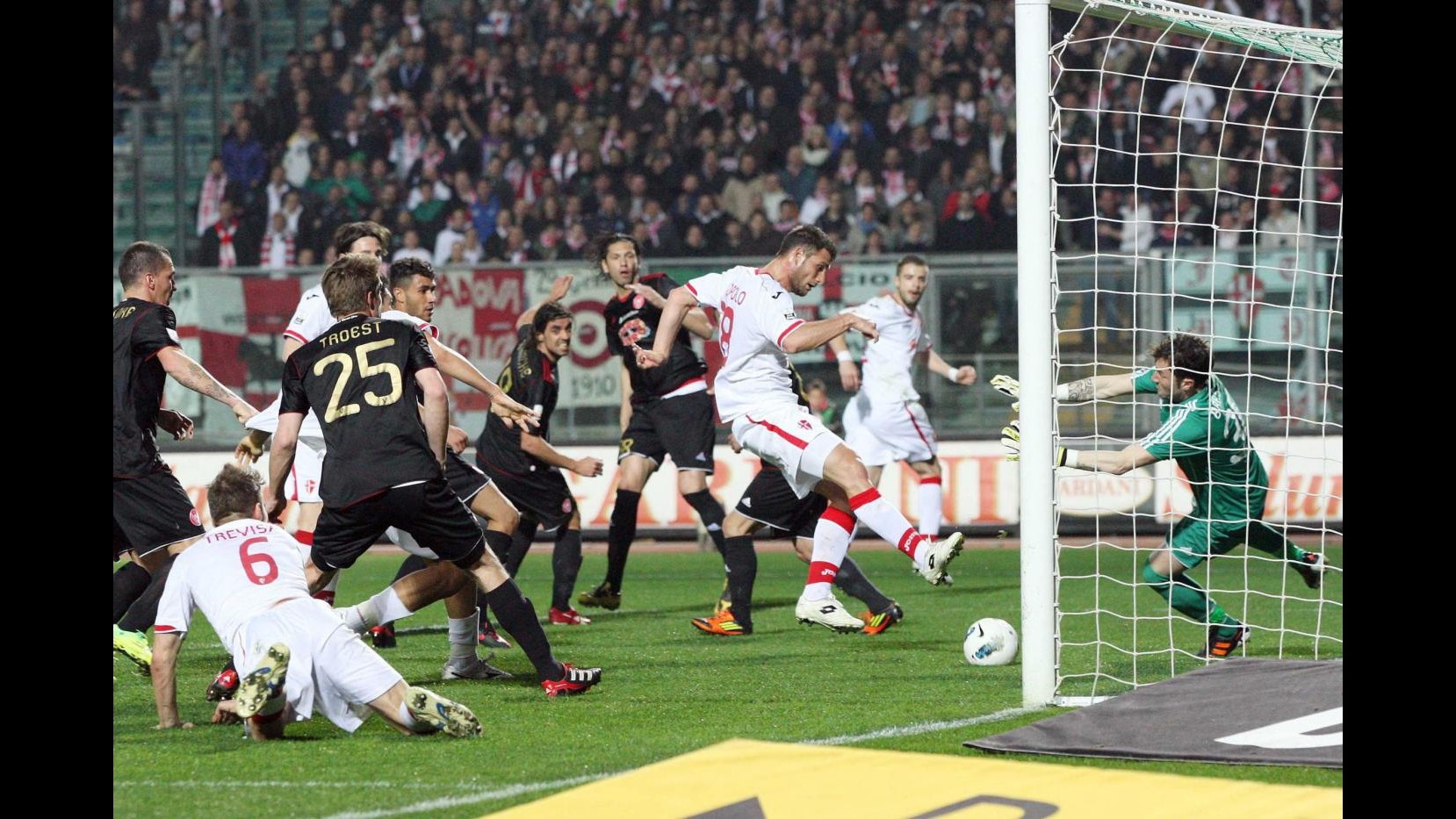Serie B, Varese gela il Padova nel finale: è 1-1 nell’anticipo