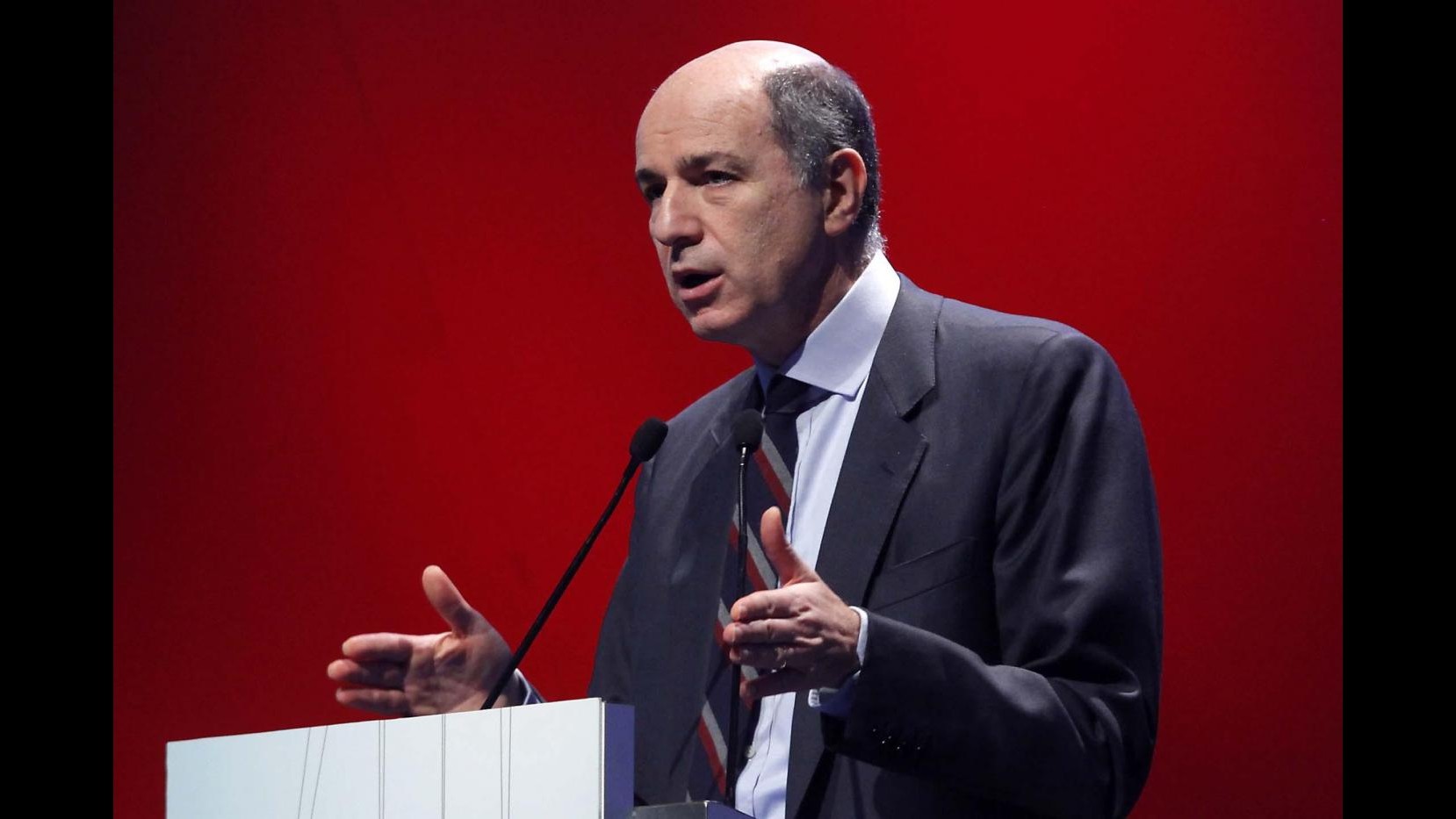 Passera: Misure contro abuso precariato