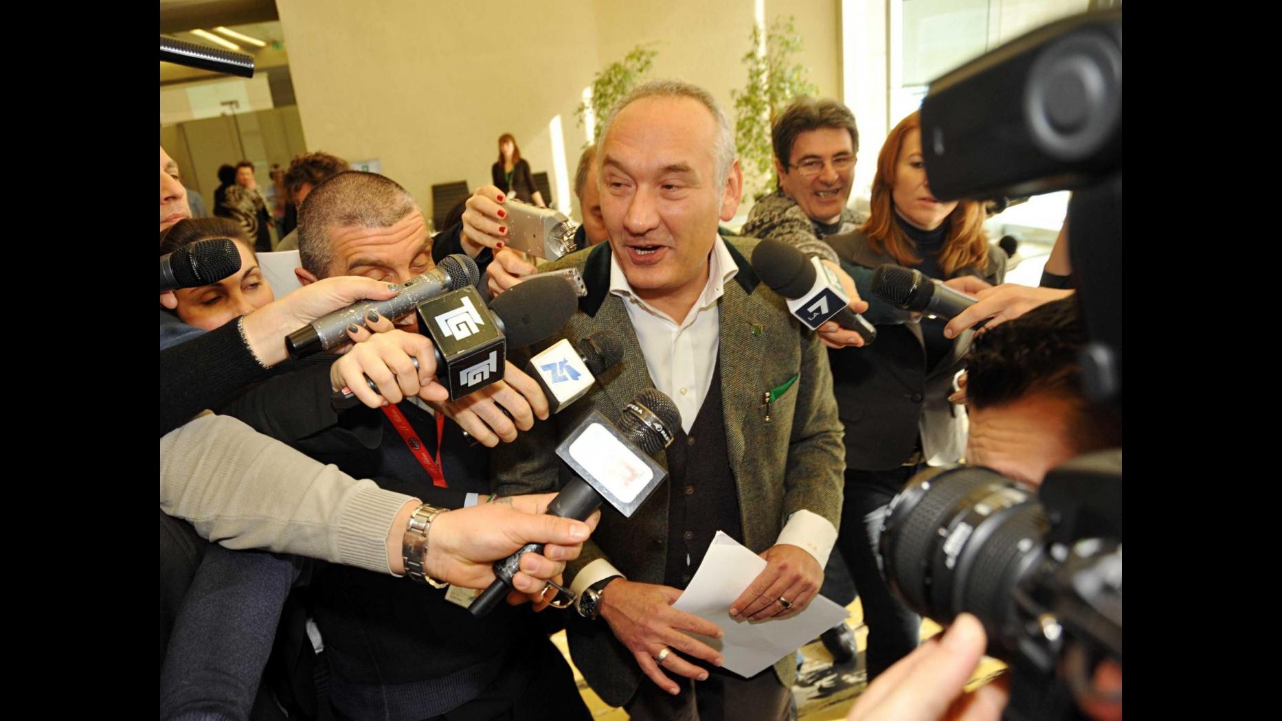 Tangenti, indagato caso Boni: Soldi divisi tra Forza Italia e Lega