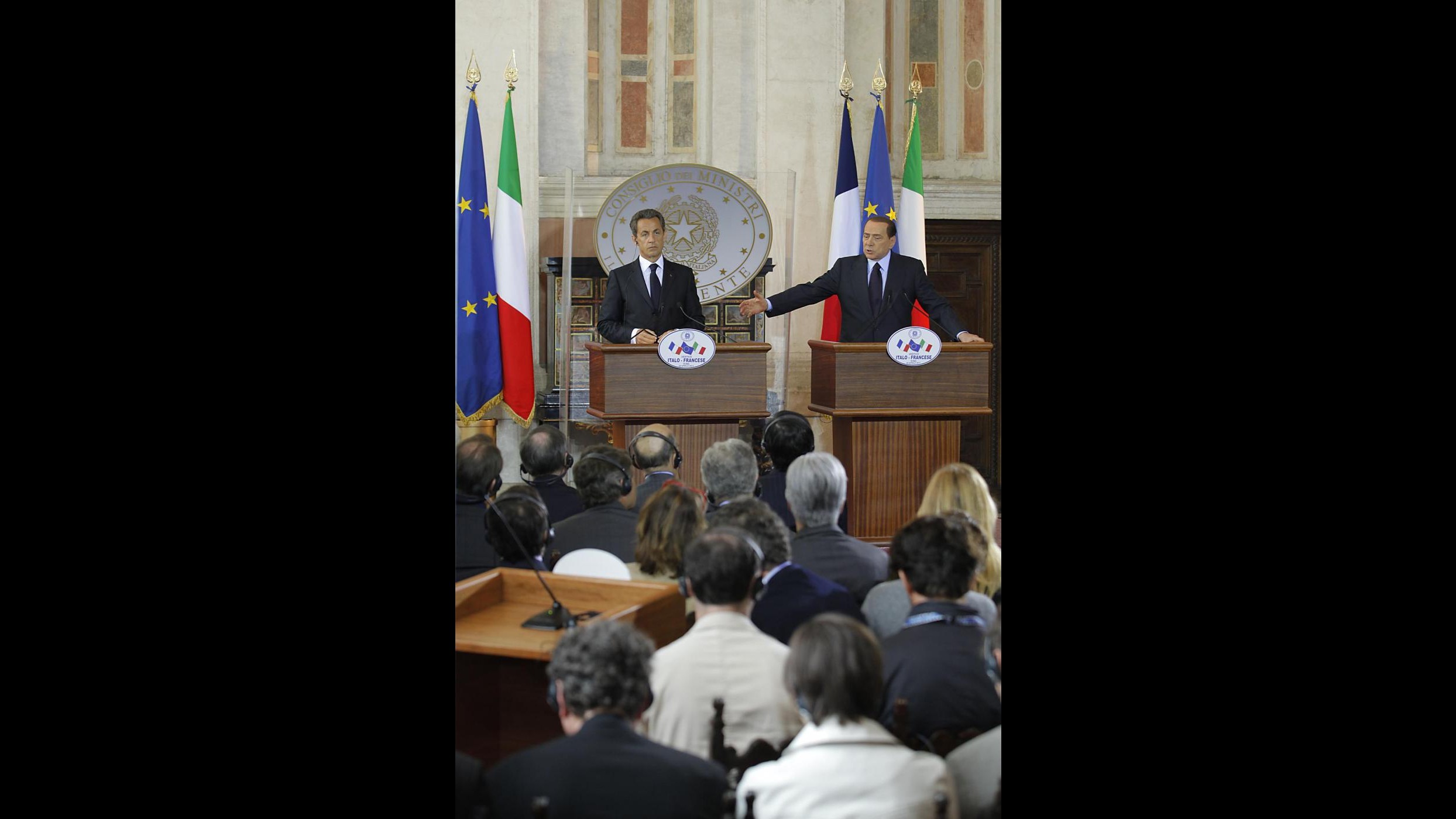 Crisi, attesa per conference call ministri Finanze G7