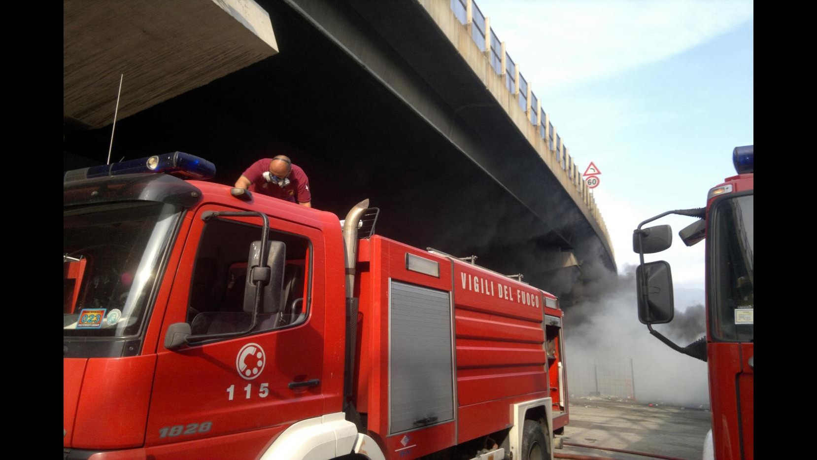 Esplode una palazzina nel bresciano per una fuga di gas, due morti