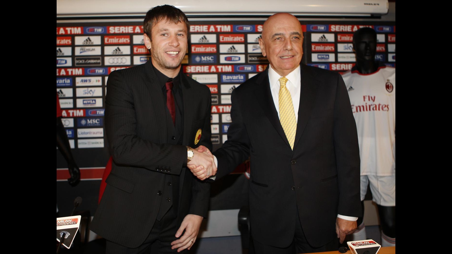 Galliani: Cassano resta al Milan, non vuole andare via