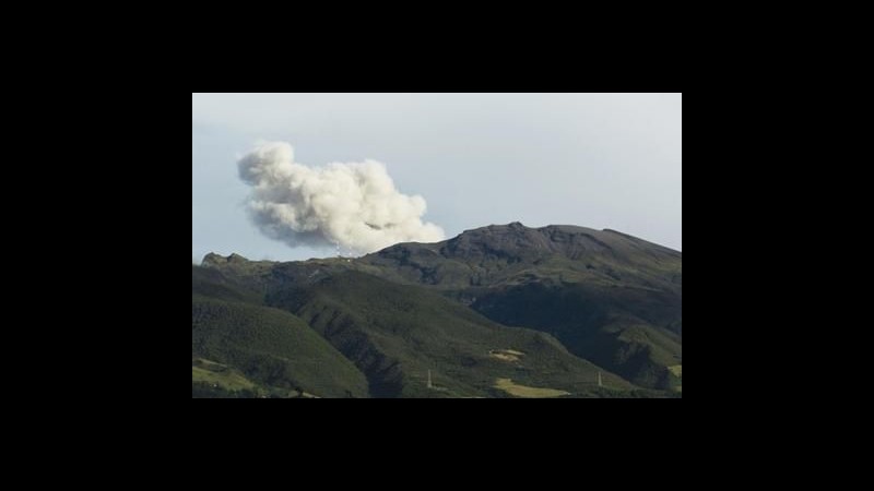 Colombia, paura per ripresa attività del vulcano Nevado del Ruiz