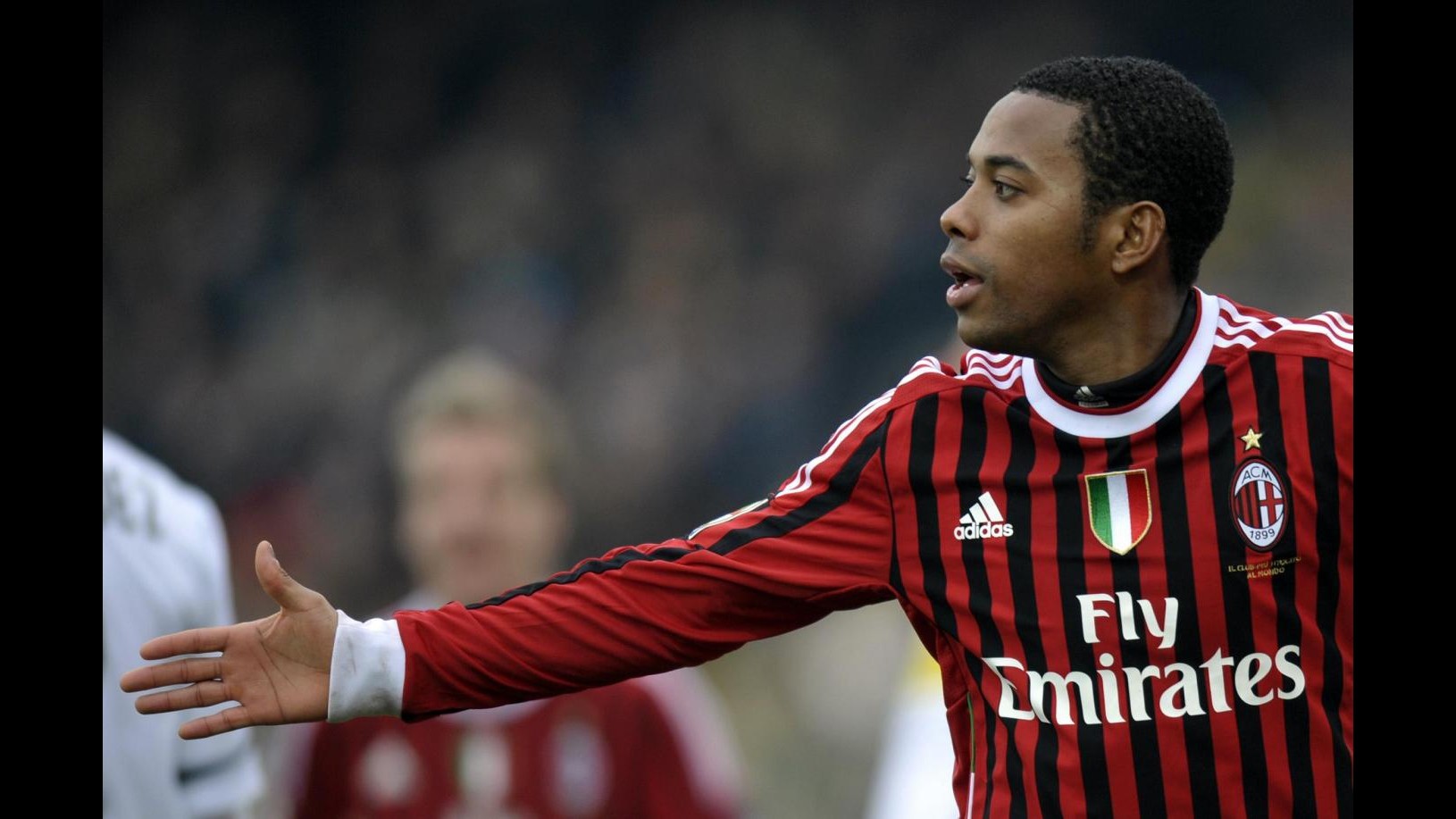 Milan, allarme Robinho: brasiliano esce da allenamento zoppicante