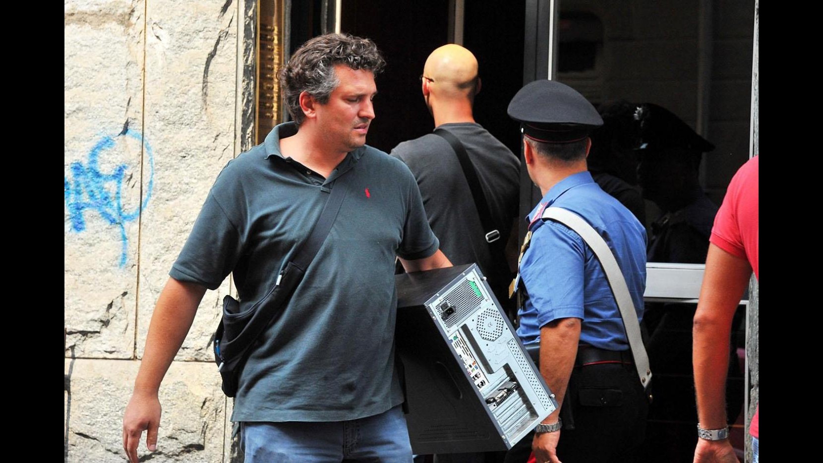 Torino, informatico di 34 anni trovato seppellito. Mistero fitto
