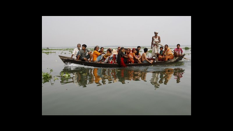 Bangladesh, salgono a 31 i morti per affondamento traghetto nel sud