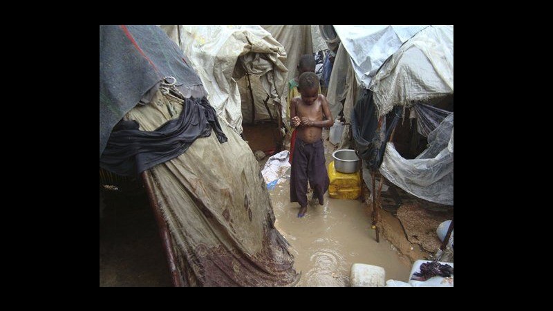 Carestia, anche le piogge torrenziali sui rifugiati somali