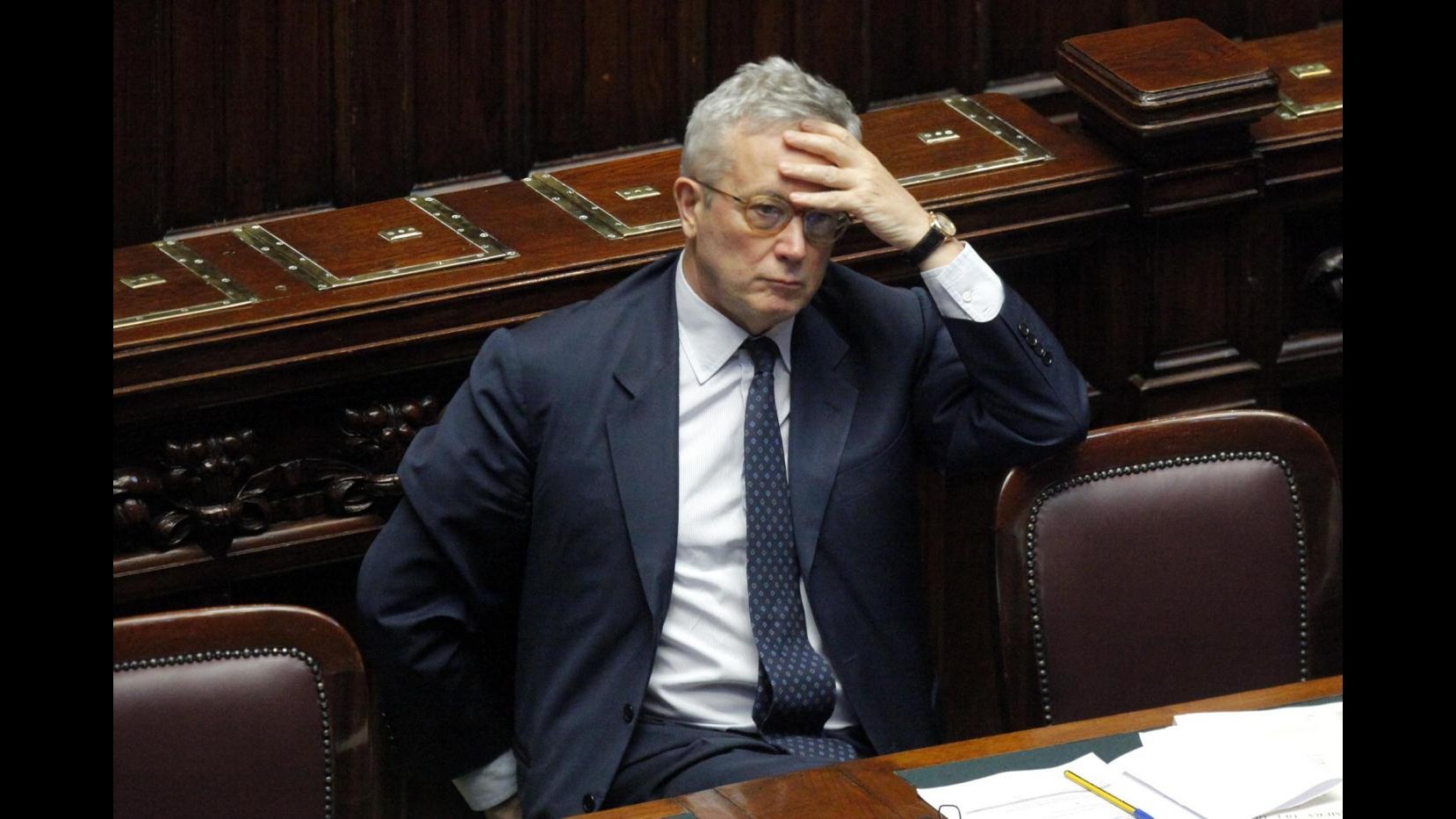 Tremonti spiato, pm Roma vuole indagare