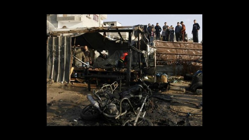 Medioriente, nuovi attacchi Israele a Gaza: uccisi 2 militanti, feriti