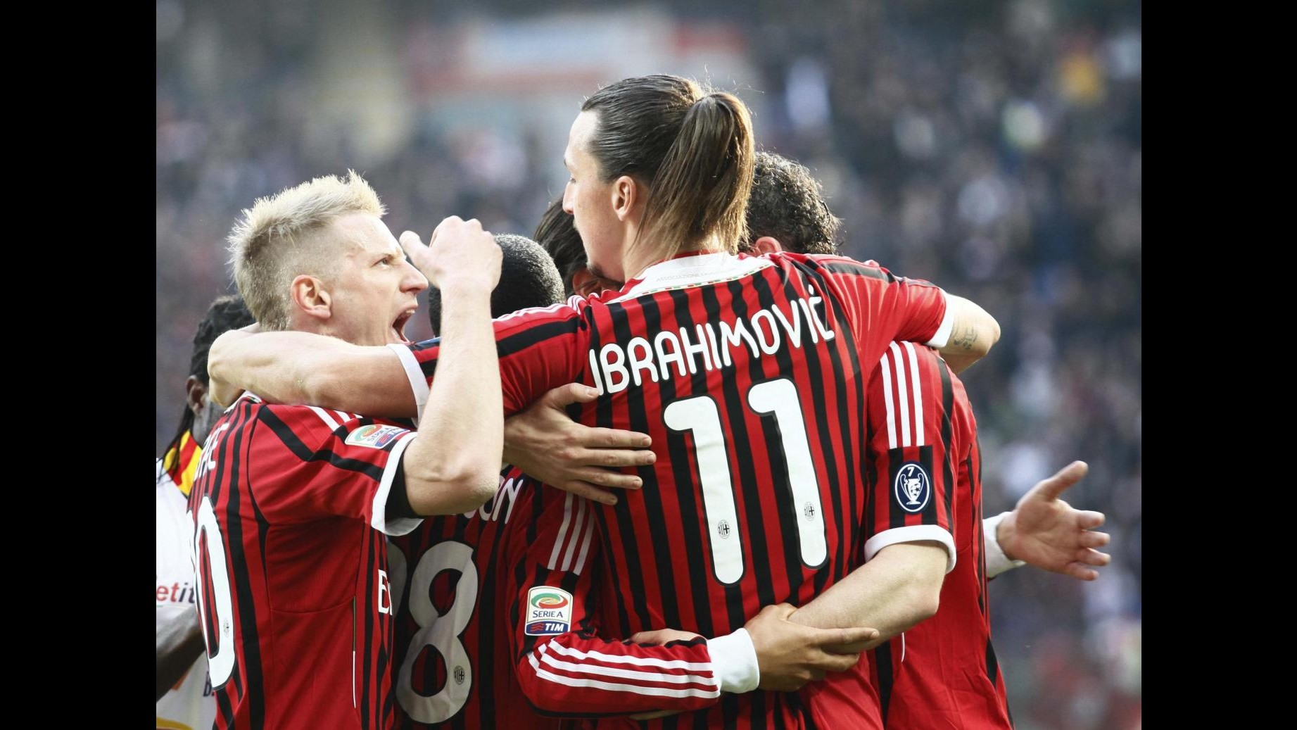 Juve frenata a Genova ed in silenzio stampa, Milan vola a +4