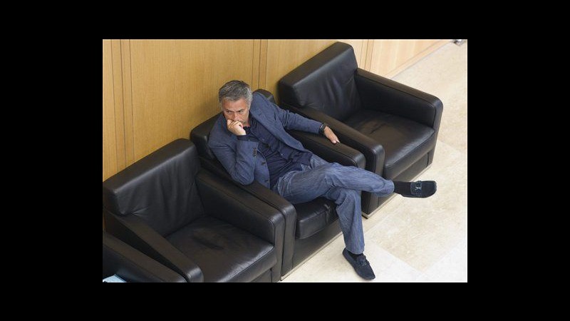 Champions, Uefa riduce in appello squalifica Mourinho