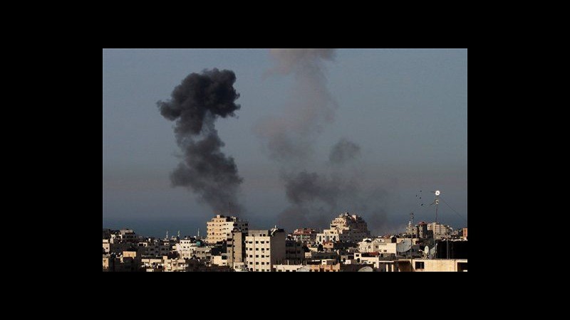 Israele continua raid su Gaza, oggi altri 3 morti, sono 18 da venerdì