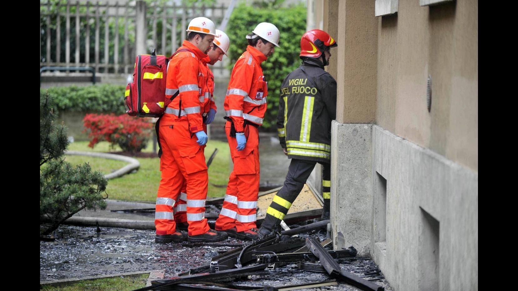 Sondrio, un morto in incendio palazzo