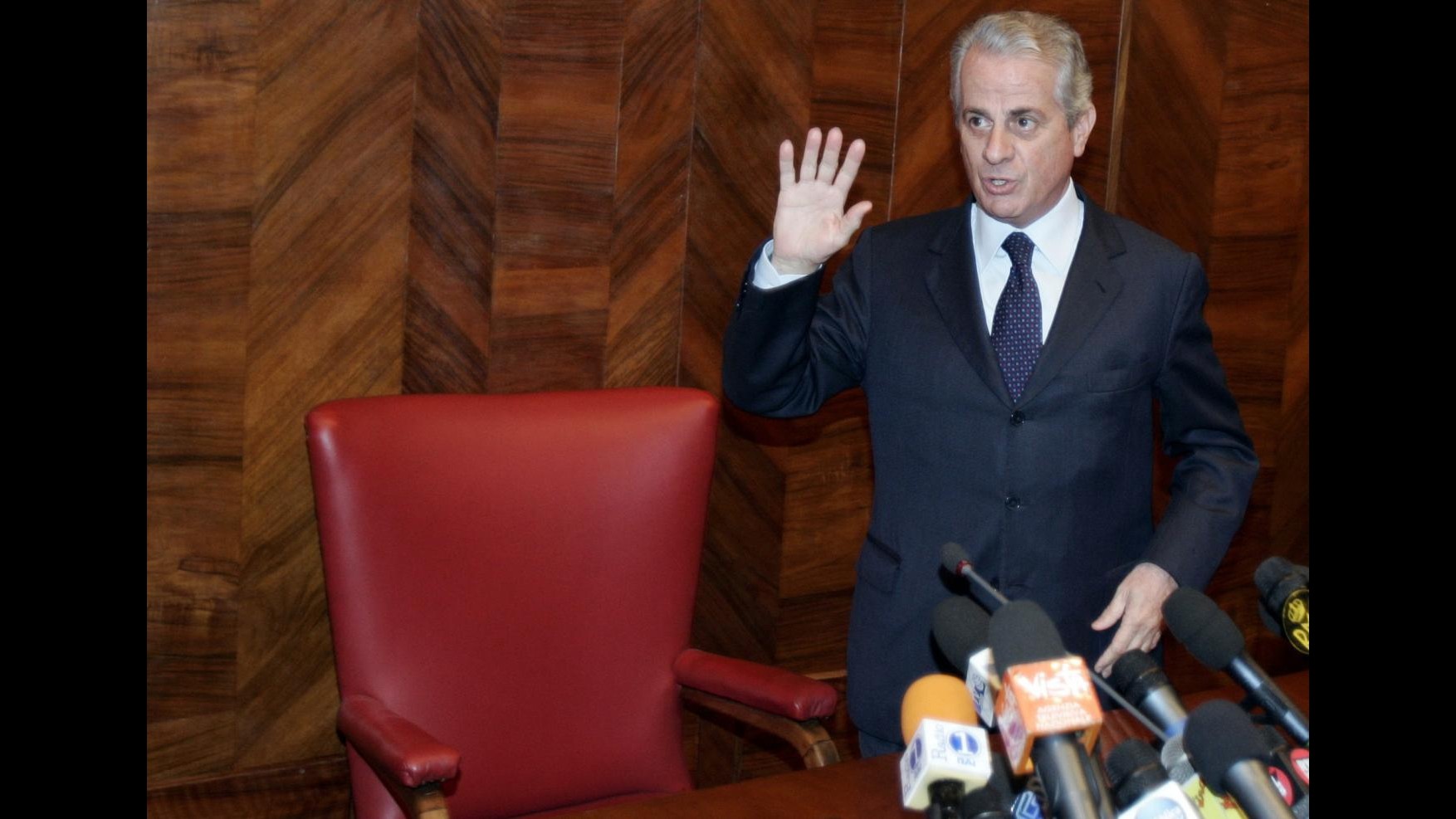 Scajola: Alfano ha capacità per guidare Pdl in momento delicato