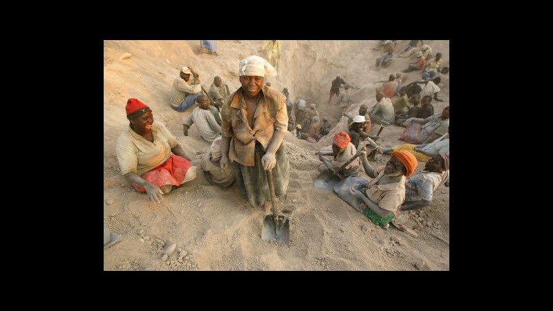 Zimbabwe, attivisti: Continuano abusi in giacimenti diamanti Marange