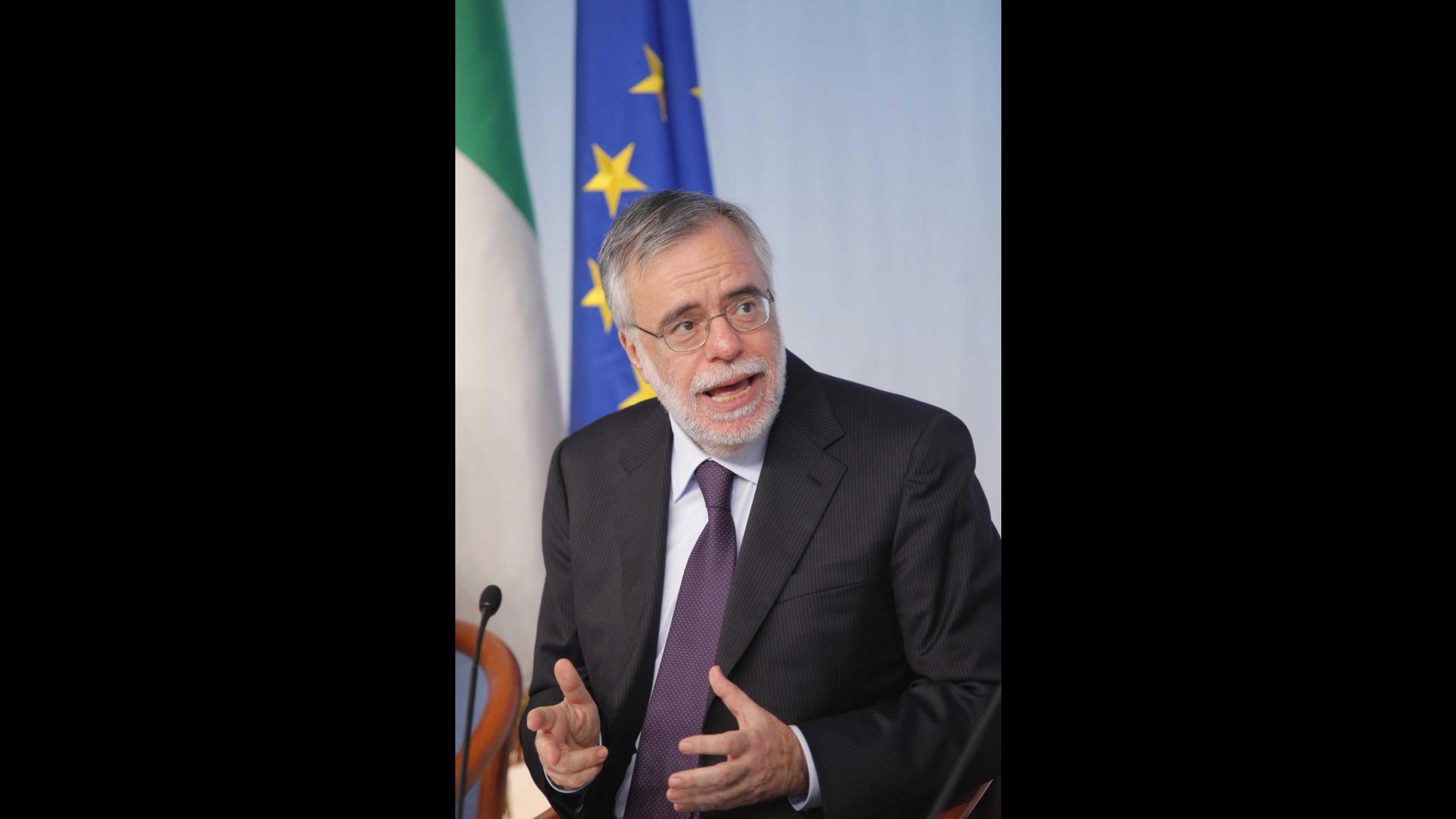 Riccardi: Dimissioni? Non capisco la domanda, leggerò lettera Pdl
