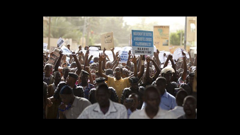 Mali, presidenti tornati ad Abidjan a causa di protesta a scalo Bamako