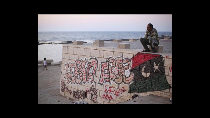 Libia, continuano combattimenti tra ribelli e forze regime a Zawiya