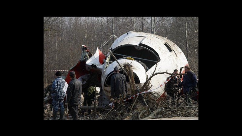 Polonia, procura: Nessuna prova schianto aereo Kaczynski fu omicidio