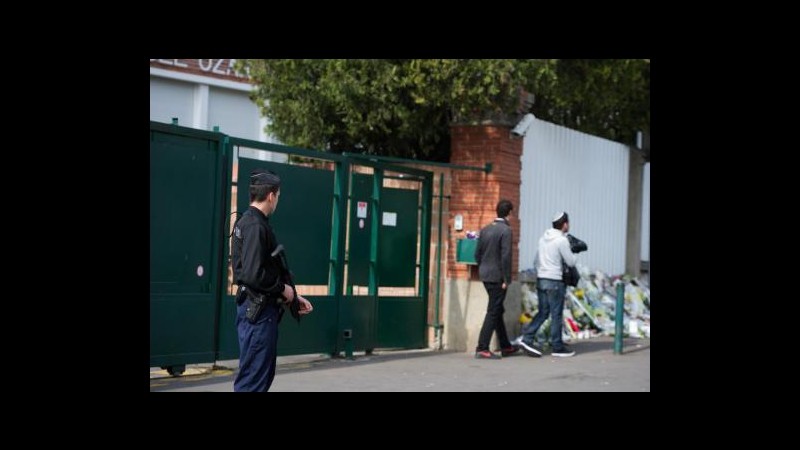 Francia, 12enne picchiato da giovani fuori da scuola ebraica Parigi