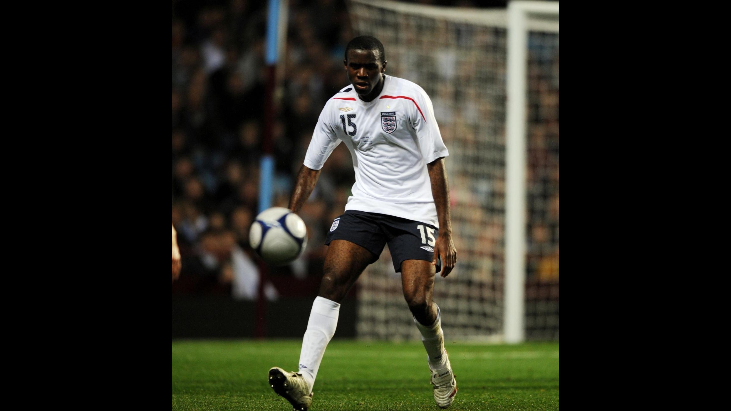 Continuano progressi di Muamba, si nutre da solo ed ha visto Bolton in Tv