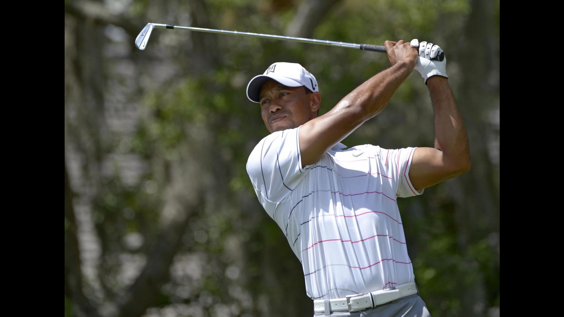 Golf, Tiger Woods torna alla vittoria nel circuito Pga dopo 30 mesi