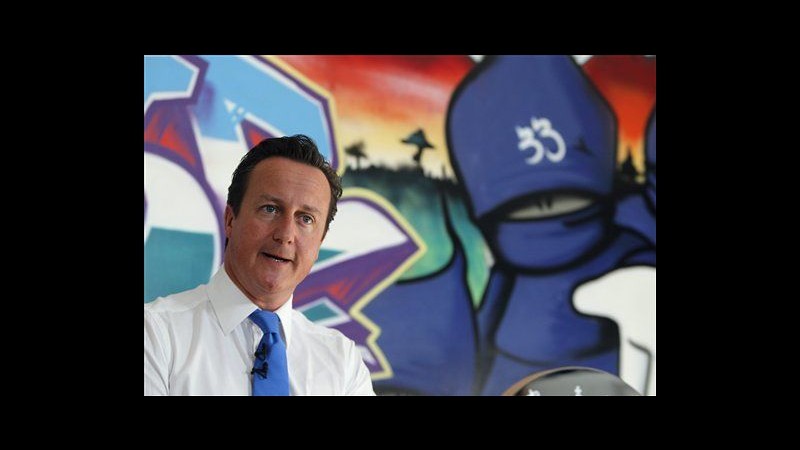 Cameron: Tutti hanno colpa per disordini, basta nasconderci