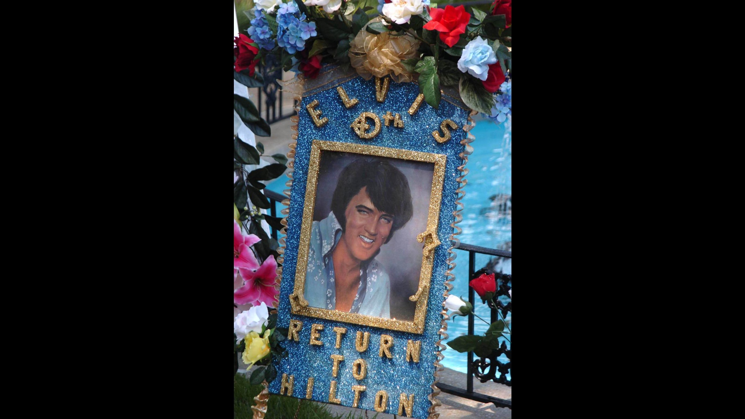 I fan di Elvis ricordano la sua morte con un cofanetto celebrativo