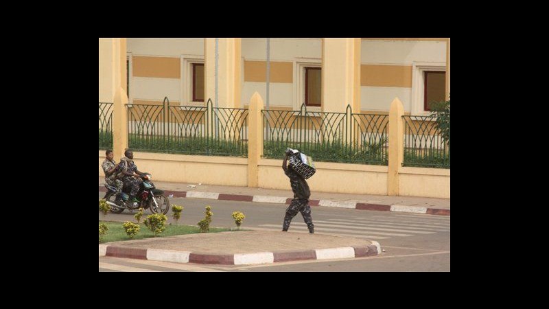 Mali, lealisti Toure preparano controgolpe, tuareg avanzano nel nord