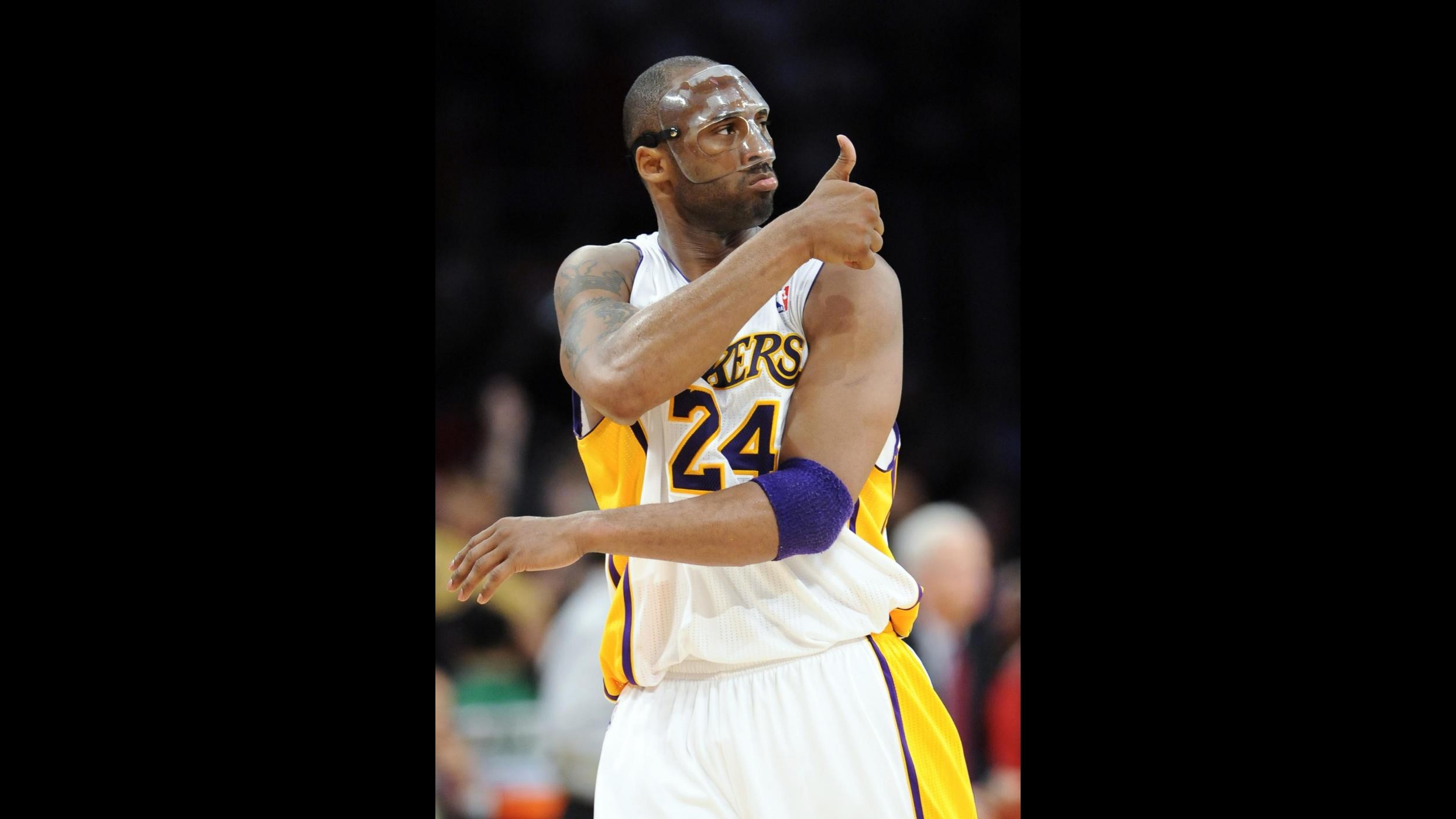 Notte Nba amara per Bargnani e Belinelli, Lakers espugnano Dallas