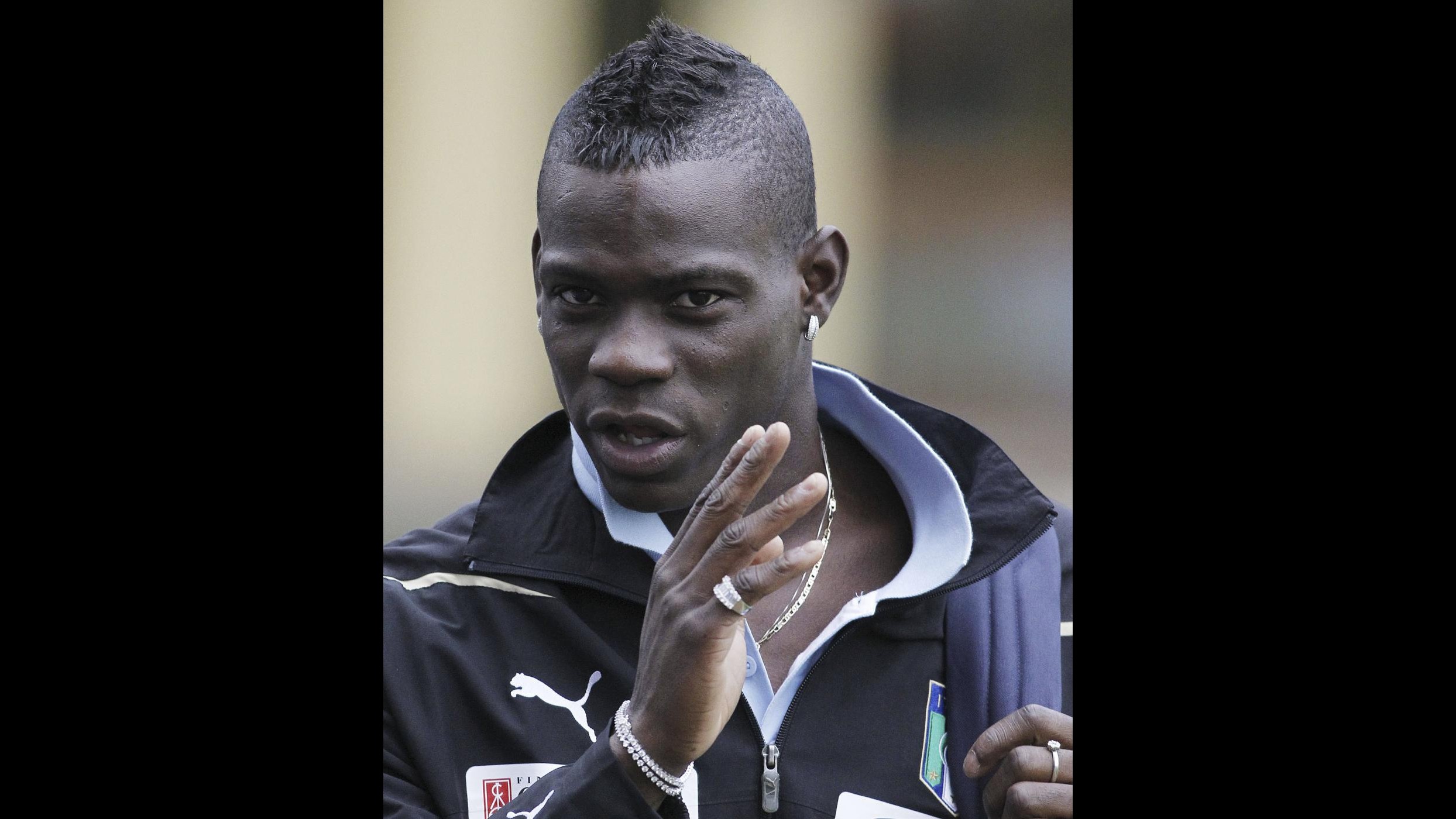 Balotelli a detenuti Sollicciano: Non mollate