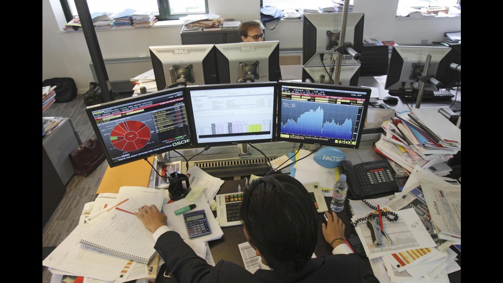 Borsa, apertura molto negativa per Piazza Affari