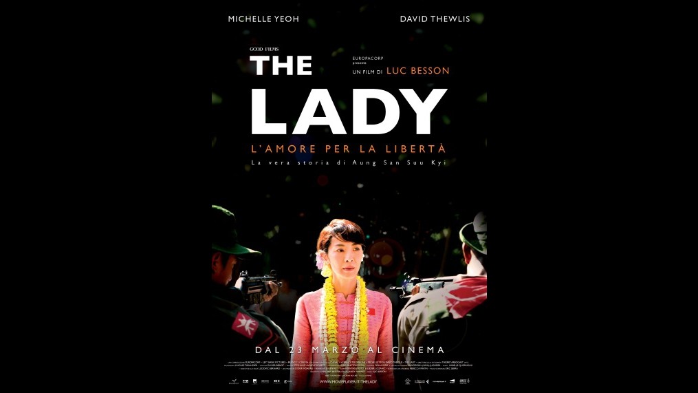 Esce al cinema ‘The Lady’, biopic di Luc Besson su Aung San Suu Kyi