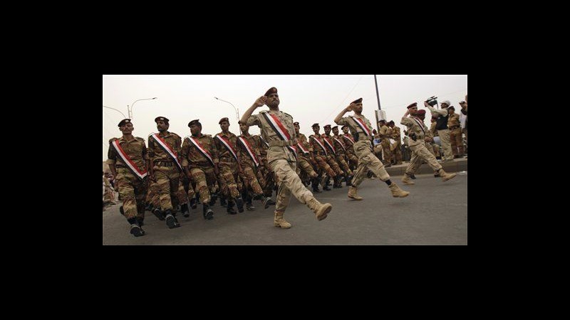 Yemen, presidente valuta di sciogliere governo: troppo vicino a Saleh
