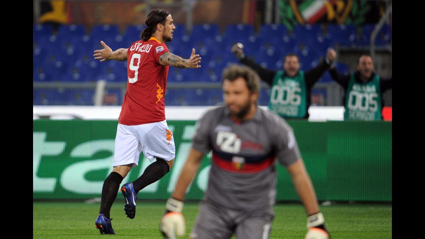 Roma batte Genoa 1-0 e torna a sperare nella Champions