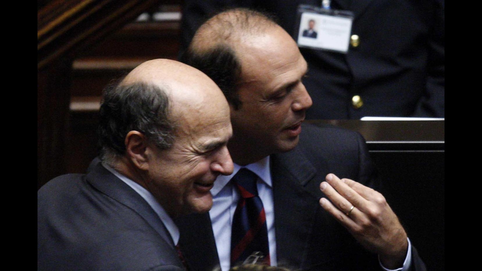 Bersani a Alfano: Partiti escano dalla Rai, riforma urgente