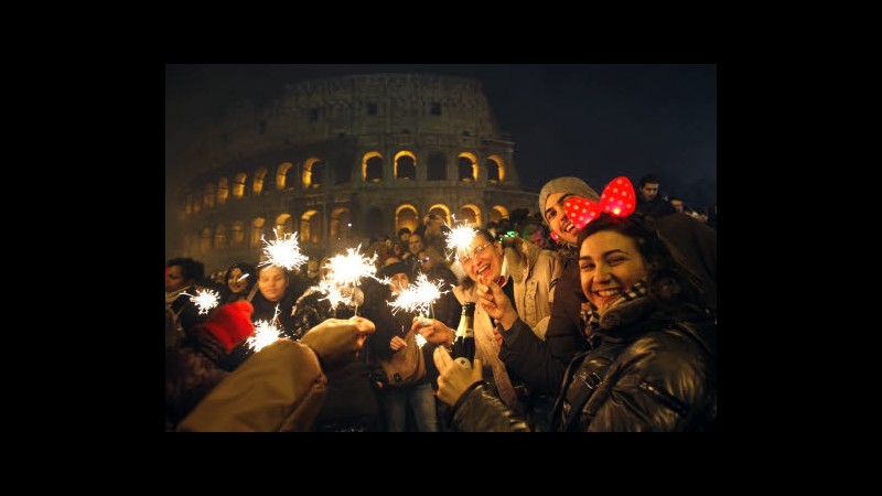 Manovra, salve feste laiche e no rinvio tredicesime statali