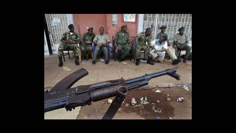 Guinea-Bissau, militari prendono controllo del centro della capitale