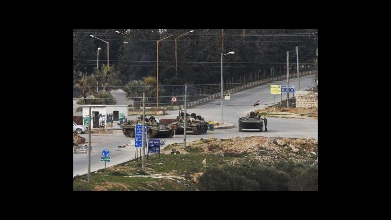 Siria annuncia ritiro truppe, attivisti smentiscono