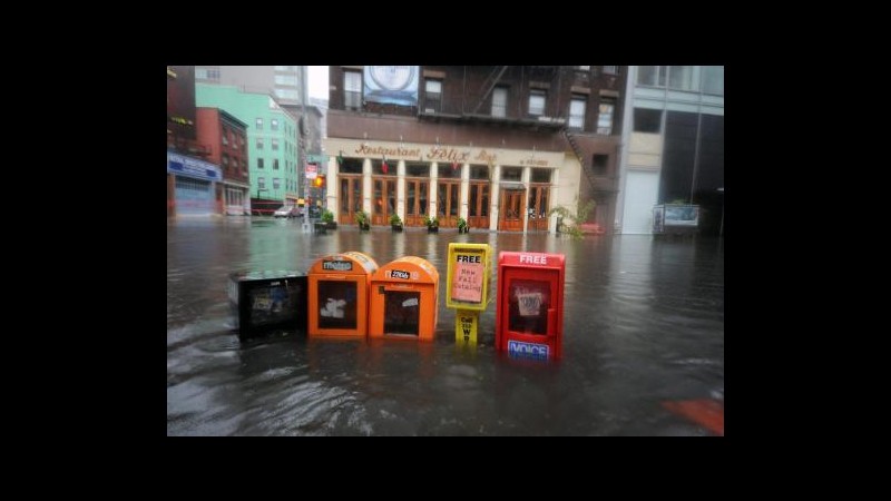 Irene lascia New York e va verso il Canada: bilancio di 25 morti