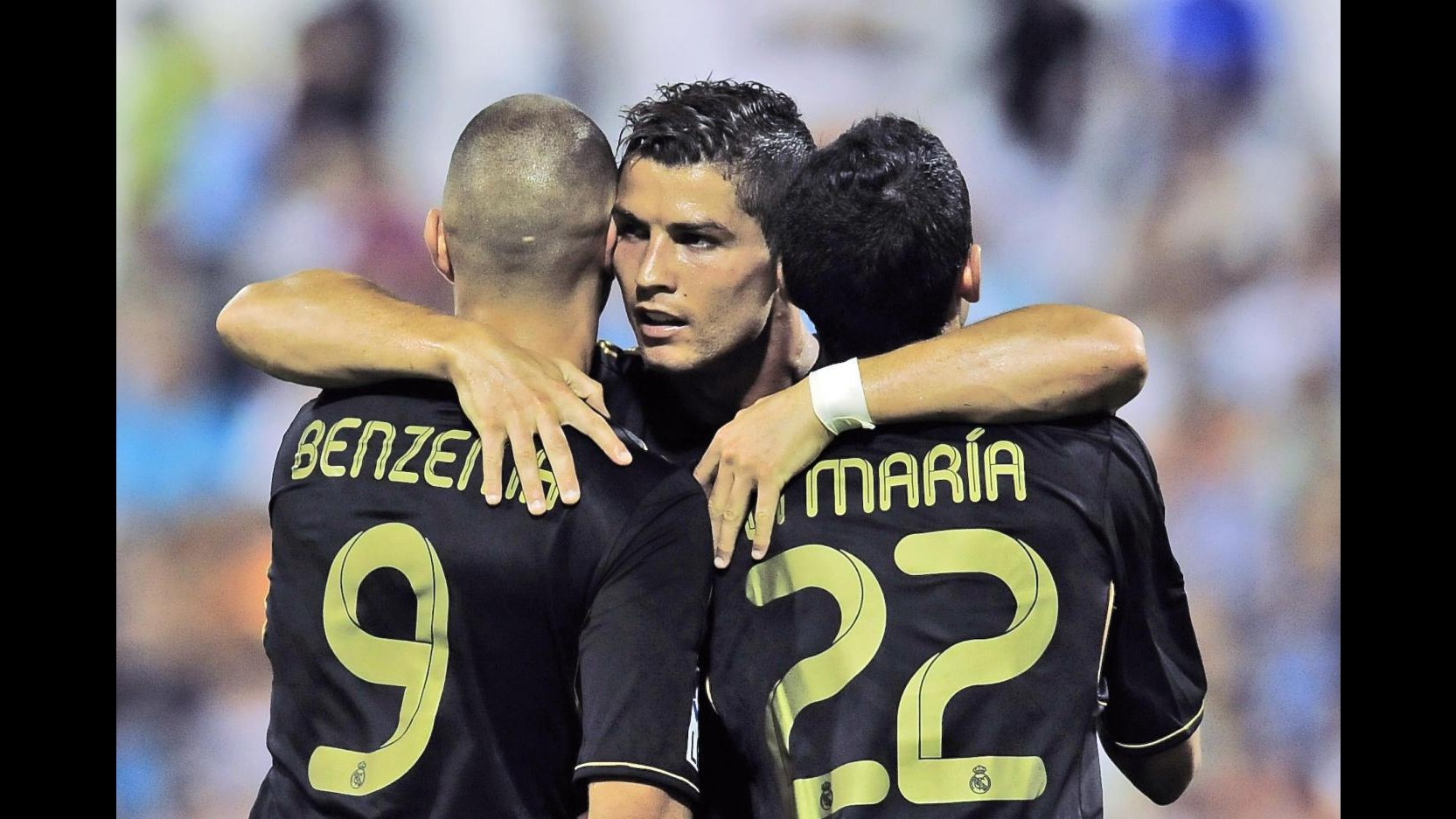 Real Madrid show con tris di Ronaldo