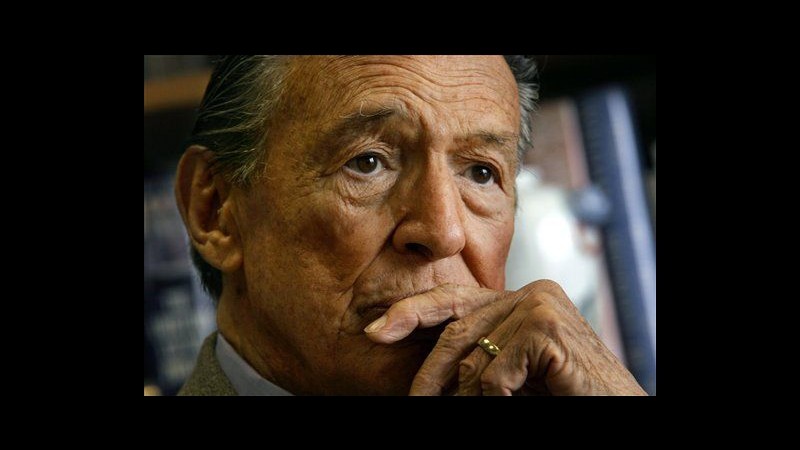 Morto a 93 anni il giornalista Mike Wallace, leggenda della Cbs