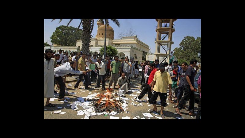 Libia, a Sirte truppe Gheddafi non si arrendono, negoziati falliti